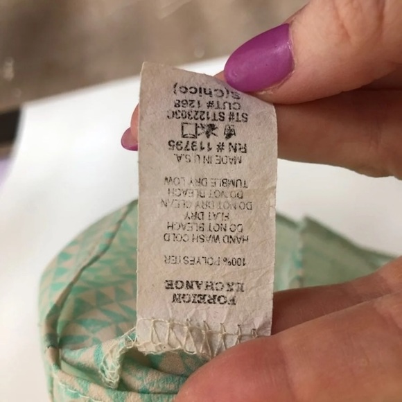 Mint & Cream Sleeveless Blouse Lace Neckline Sz S - Picture 5 of 8